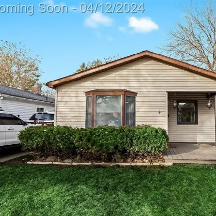 Buy this 3 bed house on 1019 East Hayes Avenue in Hazel Park, MI 48030