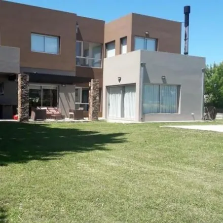 Rent this 4 bed house on Catalina Daprotis in Aeroparque, Mar del Plata