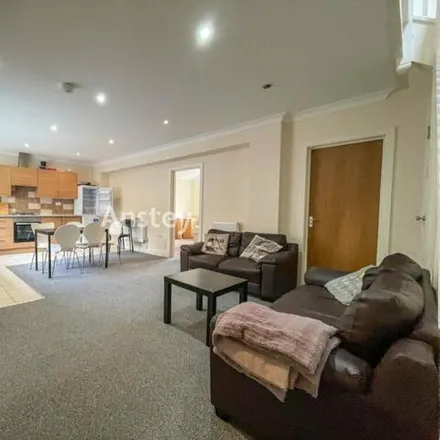 Rent this 6 bed apartment on Viceroy in 211 Portswood Road, Portswood Park