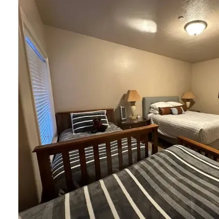 Rent this 2 bed condo on Huntsville