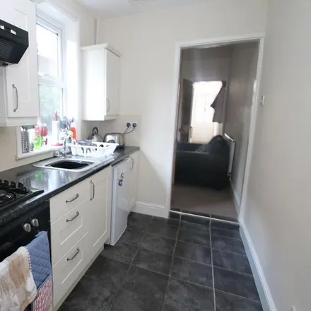 Rent this 3 bed townhouse on William Hill in Montague Road, Leicester