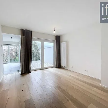 Rent this 1 bed apartment on Avenue Marie-José - Marie-Josélaan 11 in 1200 Woluwe-Saint-Lambert - Sint-Lambrechts-Woluwe, Belgium