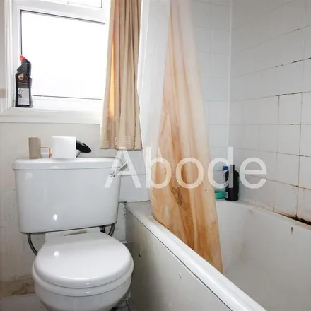 Image 6 - Autumn Avenue, Leeds, LS6 1QT, United Kingdom - House for rent