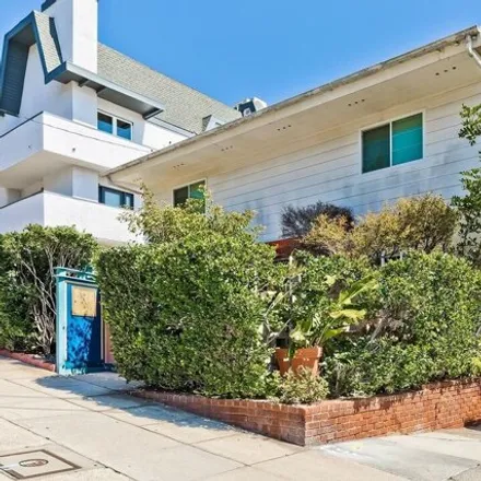 Image 1 - 1262 Ozeta Terrace, West Hollywood, CA 90069, USA - House for rent