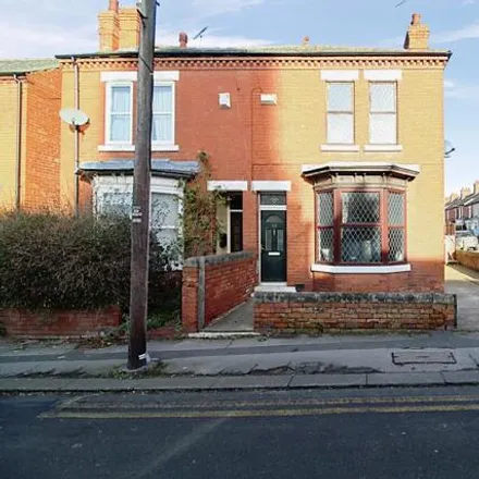 Buy this 3 bed duplex on 32 Overend Road in Worksop, S80 1QE