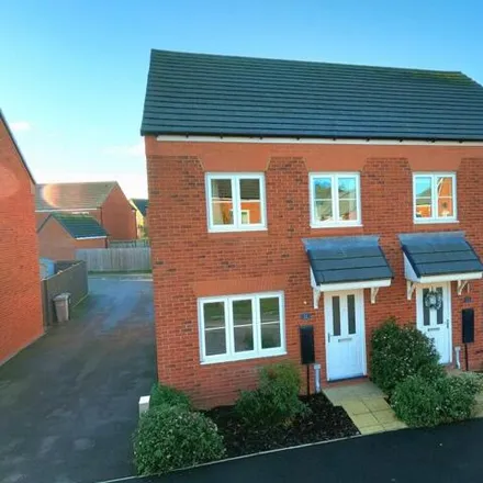 Buy this 3 bed duplex on Falcon Way in Cheshire East, CW5 5XS
