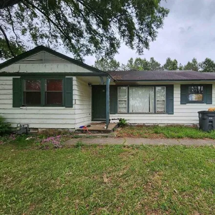 Buy this 2 bed house on Leonard Road in Searcy, AR 72143