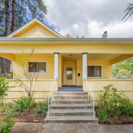 Buy this 3 bed house on 415 West Clay Street in Ukiah, CA 95482