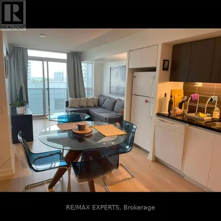 Image 2 - Spectra, 85 Queens Wharf Road, Old Toronto, ON M5V 0S4, Canada - Apartment for rent
