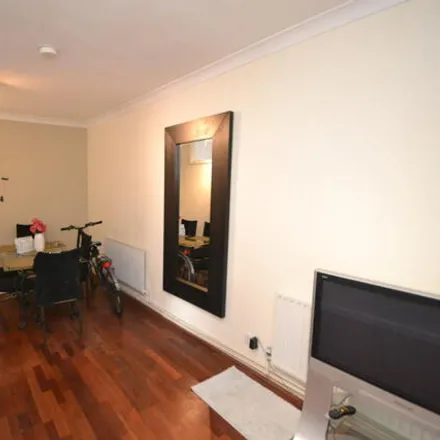 Rent this 1 bed townhouse on 52 Lilac Crescent in Beeston, NG9 1PX