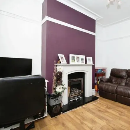 Image 5 - Rossendale Road, Padiham, BB11 5DH, United Kingdom - Townhouse for sale