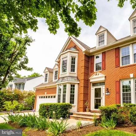 Image 1 - 1524 Summerset Place, Herndon, VA 20170, USA - House for sale