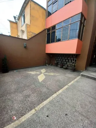 Buy this 5 bed house on Iquitos Extension Avenue 2603 in Lince, Lima Metropolitan Area 15046