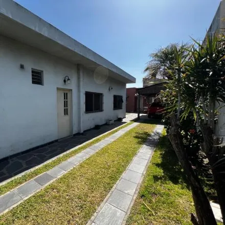 Buy this 2 bed house on Seven Supermercados in 88 - Independencia, Villa Granaderos de San Martín