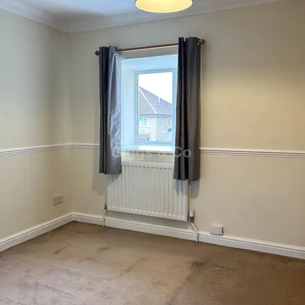 Image 3 - Muntjac Close, St. Neots, PE19 8QH, United Kingdom - Apartment for rent