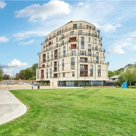 Buy this 2 bed apartment on Sovereign Point in Midland Road, Bath