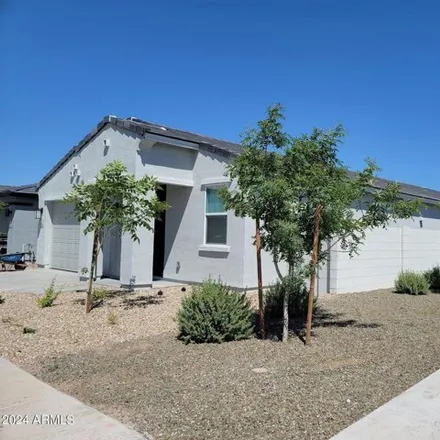 Rent this 3 bed house on 2532 E Houston Ave in Apache Junction, Arizona