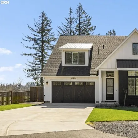 Buy this 4 bed house on 5919 Southwest Salmon Street in Portland, OR 97221