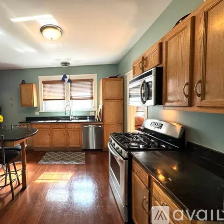 Image 7 - 5 8th Avenue, Unit 1 - Apartment for rent