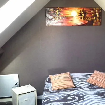 Rent this 3 bed house on 14150 Ouistreham