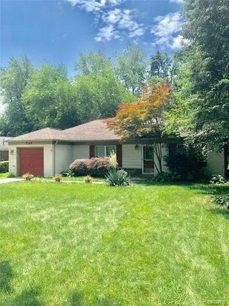 Rent this 3 bed house on 2150 Somerset Road in Bloomfield Township, MI 48302