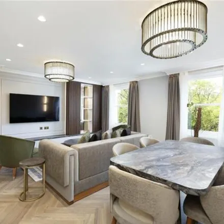Image 1 - 5 Royal Crescent, London, W11 4RX, United Kingdom - House for rent