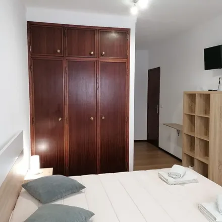 Rent this 1 bed apartment on Rua Sub Vila 49 in 2450-110 Nazaré, Portugal