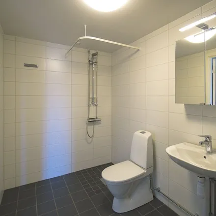 Rent this 2 bed apartment on Södra Vårvindsgatan 12A in 418 77 Gothenburg, Sweden