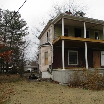 Buy this 3 bed house on 175 Mill Street in Benton, IL 62812