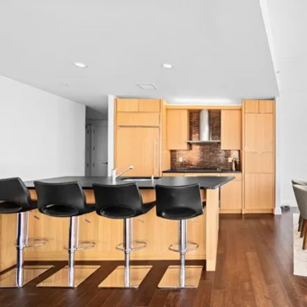 Image 4 - The Visionaire, 2nd Place, New York, NY 10280, USA - Condo for sale