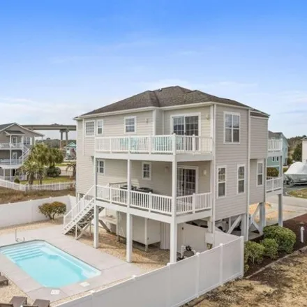 Image 5 - 112 Carolina Avenue, Holden Beach, Brunswick County, NC 28462, USA - House for sale