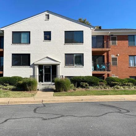 Buy this 2 bed condo on 123 Clubhouse Drive Southwest in Leesburg, VA 20175