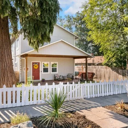 Buy this 3 bed house on 407 Northwest Clarke Street in Grants Pass, OR 97526