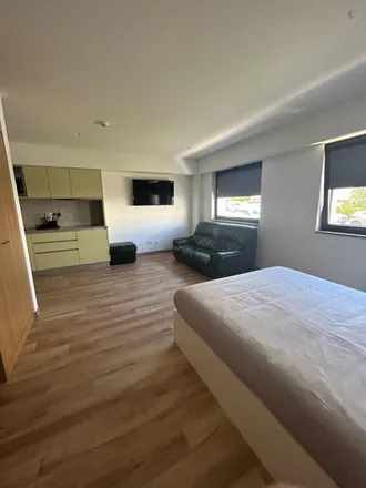Rent this 22 bed apartment on Rua 25 de Abril in 4450-051 Matosinhos, Portugal