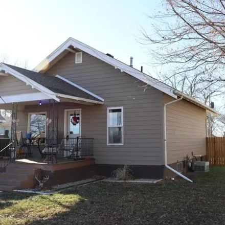 Image 3 - 449 Wisconsin Avenue Northwest, Huron, SD 57350, USA - House for sale