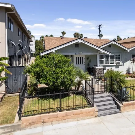 Buy this 4 bed house on 2112 Locust Avenue in Long Beach, CA 90806