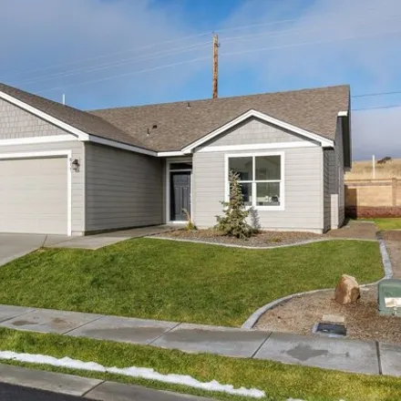 Image 1 - East Autumn Avenue, Hermiston, OR 97838, USA - House for sale