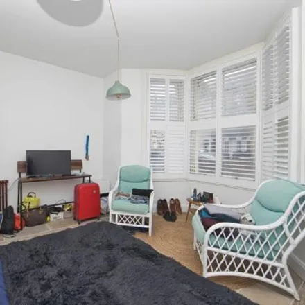 Image 2 - Herewood House, Gordon Road, Cliftonville West, Margate, CT9 2DT, United Kingdom - Apartment for sale