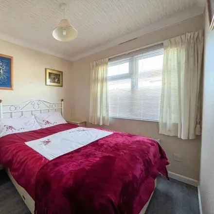 Image 7 - Lower Strode Road, Clevedon, BS21 7FS, United Kingdom - Apartment for sale