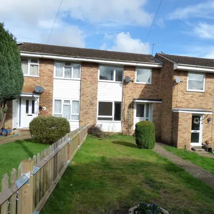 Image 1 - 35 Harcourt Close, Uckfield, TN22 5DT, United Kingdom - Townhouse for rent