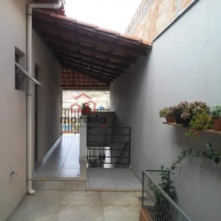 Buy this 3 bed house on Avenida Jove Soares in Centro, Itaúna - MG