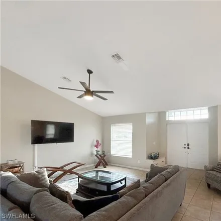 Image 3 - 1001 Southwest 18th Avenue, Cape Coral, FL 33991, USA - House for rent