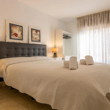 Rent this 3 bed apartment on Domino's in Avenida del Aeropuerto, 10