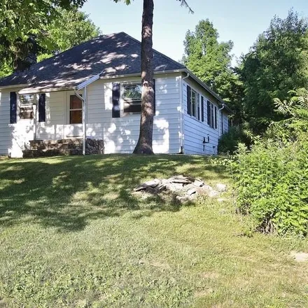 Buy this 2 bed house on 88 North Road in Highland, NY 12528