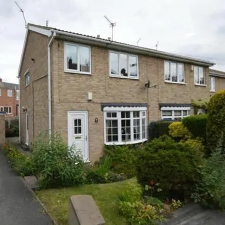 Buy this 3 bed duplex on Knoll Close in Ossett, WF5 9SD