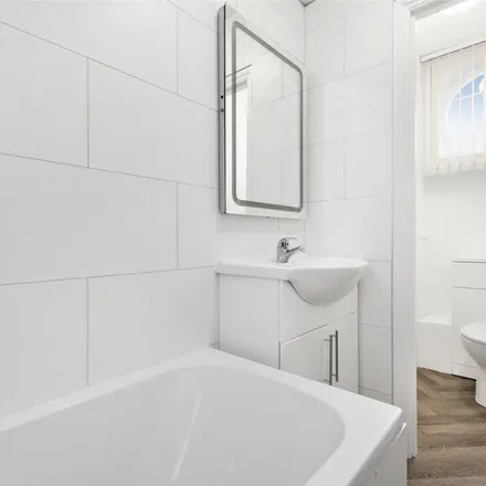 Rent this 1 bed apartment on St.Johns Wood Tunnel in Alexandra Road, London