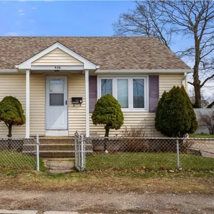 Buy this 2 bed house on 628 York Avenue in Pawtucket, RI 02861