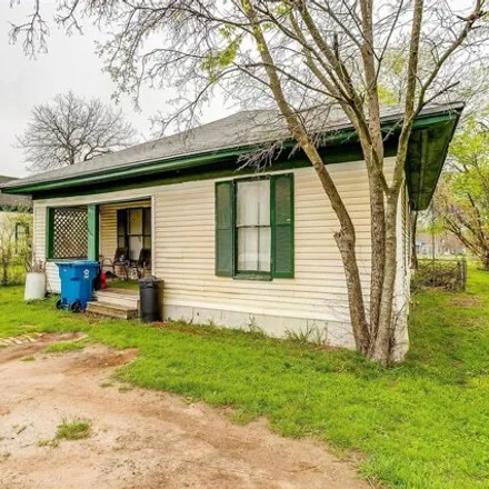 Image 3 - 641 North Brazos Avenue, Whitney, Hill County, TX 76692, USA - House for sale