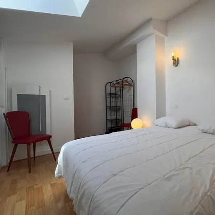 Rent this 1 bed apartment on Saint-Jean-de-Luz in 44 Boulevard Victor Hugo, 64500 Saint-Jean-de-Luz