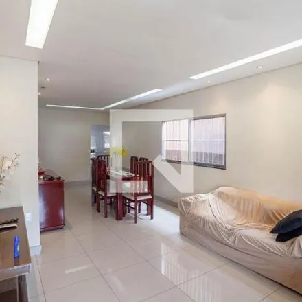 Buy this 3 bed house on Rua Pastor Casimiro de Oliveira in Venda Nova, Belo Horizonte - MG